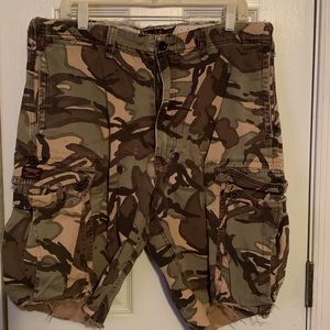 American eagle camo shorts